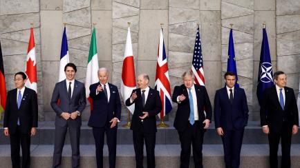 De izquierda a derecha: el primer ministro japonés, Fumio Kishida, el primer ministro canadiense, Justin Trudeau, el presidente de Estados Unidos, Joe Biden, el canciller alemán, Olaf Scholz, el primer ministro de Reino Unido, Bori...