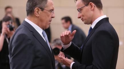 El ministro de Exteriores ruso, Sergei Lavrov, y el ministro de Exteriores húngaro, Peter Szijjarto.
