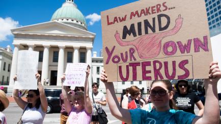 Manifestantes en favor del derecho al aborto, en San Luis (Misuri, EEUU), en 2019. 