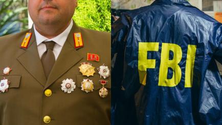 Alejandro Cao de Benós y un hombre con una chaqueta del FBI, en sendas fotos de archivo.