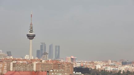 Foto de archivo de la polución en Madrid.