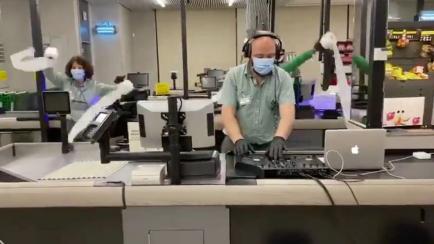 Trabajadores de un Mercadona hacen un vídeo viral sobre el coronavirus.