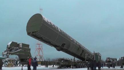 Fotograma de un vídeo que muestra el lanzamiento del misil balístico Sarmat durante el discurso de Putin.