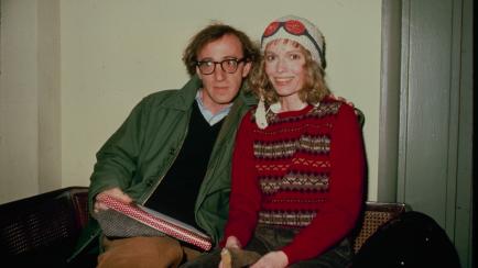 El director Woody Allen y la actriz Mia Farrow en 1990.