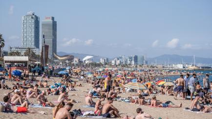 BARCELONA, SPAIN - 2020/07/18: People are seen sunbathing at the Barceloneta beach during the coronavirus crisis.
The city of Barcelona faces new outbreaks of coronavirus cases with new mobility restrictions and recommendations to avoid travelli...