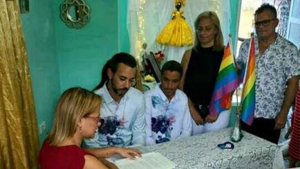 Alberto y José, primera pareja homosexual que se casa en Cuba.