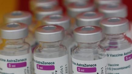 Varias vacunas de AstraZeneca