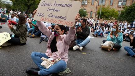 Decenas de MIR se manifiestan en Barcelona el pasado mes de octubre.