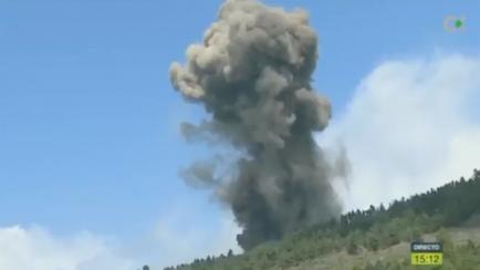 Momento en que se produce la erupción de La Palma.