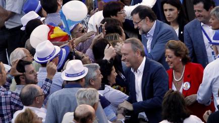 Fiesta del PP en Valencia en 2015, con Rajoy y Barberá a la cabeza