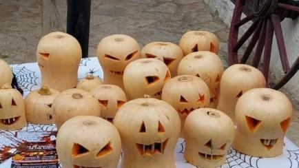 Calabazas de Halloween elaboradas en las peñas huertanas de Murcia.