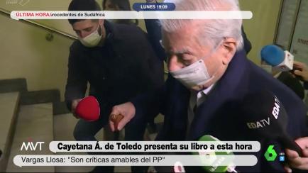 Mario Vargas Llosa en la presentación del libro de Cayetana Álvarez de Toledo.