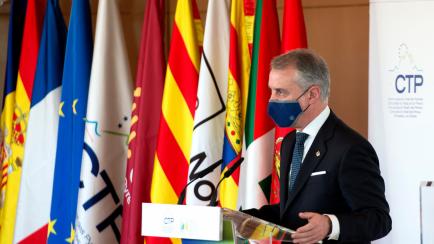 El lehenkadari, Iñigo Urkullu, en una conferencia multilateral con otras autonomías y estados de los Pirineos