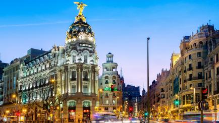 El edificio Metrópolis de Madrid, en la esquina de Gran Vía con la calle Alcalá.