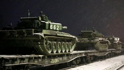 Tanques rusos, fotografiados por su Ministerio de Defensa el 18 de febrero, cuando participaban en supuestas maniobras cerca de Ucrania.