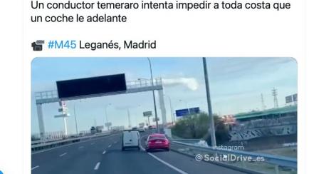 Secuencia entre una furgoneta y un coche en una autopista de Madrid.