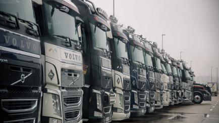 Camioneros detienen sus vehículos en Madrid