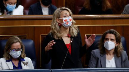 La vicepresidenta segunda del Gobierno y ministra de Trabajo, Yolanda Díaz, durante una intervención en el Congreso.