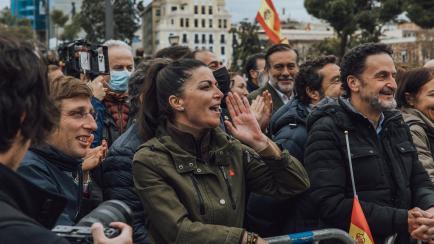 Almeida, Olona y Bal, en la manifestación de Madrid.