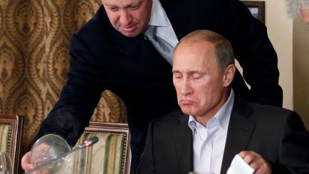 Foto de archivo de Yevgeny Prigozhin junto a Vladimir Putin.