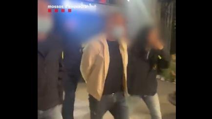 Los Mossos detienen al presunto agresor.