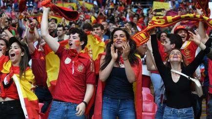 Varios aficionados españoles en Wembley.
