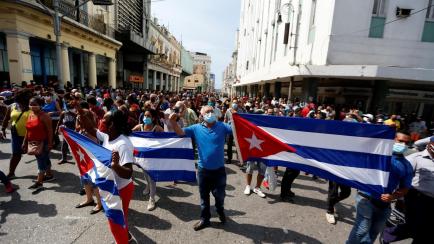 Manifestantes el domingo en una calle en La Habana, Cuba.