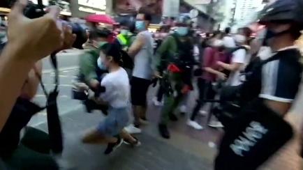 La policía de Hong Kong arresta a una niña de 12 años