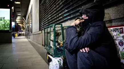 Un hombre sin hogar, en pleno centro de Madrid