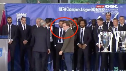 El momento en que Carvajal le hace el comentario a Almeida.
