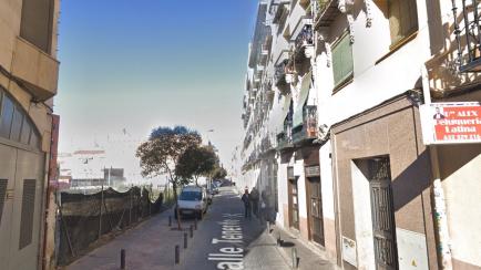 La calle Tenerife de Madrid, donde se ha encontrado el cuerpo. 