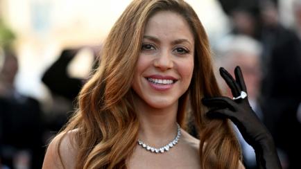 Colombian singer Shakira arrives for the screening of the film "Elvis" during the 75th edition of the Cannes Film Festival in Cannes, southern France, on May 25, 2022. (Photo by LOIC VENANCE / AFP) (Photo by LOIC VENANCE/AFP via Getty Images)