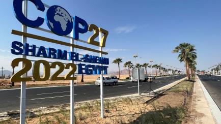Una señal de la COP27 en Sharm el-Sheikh.