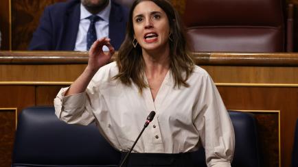 MADRID, SPAIN - NOVEMBER 02: The Minister of Equality, Irene Montero, speaks during a plenary session in the Congress of Deputies, on 02 November, 2022 in Madrid, Spain. The Popular Party is going to force a vote in Congress to challenge the PSO...