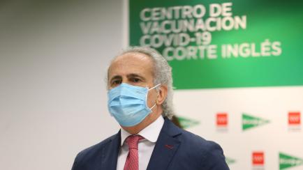 MADRID, SPAIN - JULY 06: Minister of Health of the Community of Madrid, Enrique Ruiz Escudero, visits the El Corte Ingles vaccination centre on July 6, 2021, in Madrid, Spain. The centre plans to vaccinate 500 people a day, about 25,000 and 30,0...