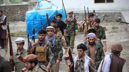 Un grupo de resistentes de Panjshir, preparándose para el choque con los talibanes, este fin de semana. 
