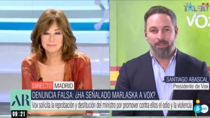 Ana Rosa Quintana entrevista a Santiago Abascal en 'El programa de AR'.