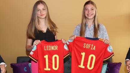 El pasado mes de julio, Leonor y Sofía asistieron a uno de los partidos de la selección española en la Eurocopa Femenina de fútbol.