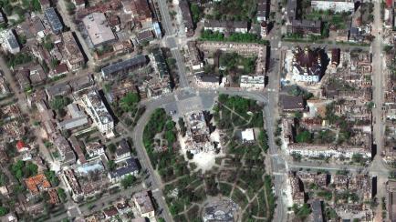 Imagen tomada por satélite en abril que muestra la devastación de Mariupol.