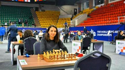 Sara Khadem, sin yihab, en el campeonato de Blitz en Kazajistán