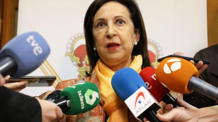 PARACUELLOS DEL JARAMA MADRID, SPAIN - DECEMBER 29: The Minister of Defense, Margarita Robles, makes statements to the media during a visit to the 'Almogavares' VI Parachute Brigade at its facilities at the 'Principe' Base, on 29 December, 2022 ...