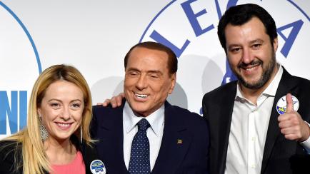 Giorgia Meloni, Silvio Berlusconi y Matteo Salvini, los líderes de los partidos de derecha italianos que han firmado un pacto de coalición y que sumarán fuerzas tras las elecciones del 25 de septiembre. 