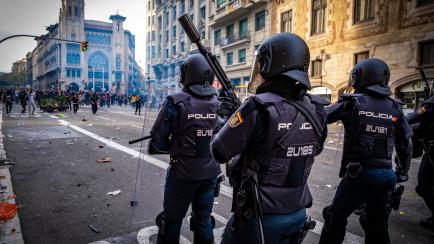 Imagen de archivo del dispositivo policial desplegado en Cataluña durante el 1-O.