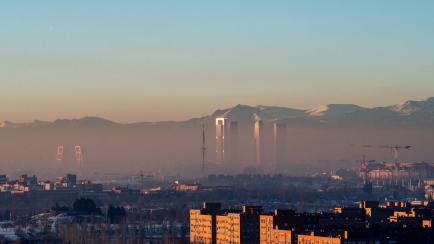 Foto de archivo de la contaminación en Madrid.