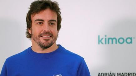 El doble campeón del mundo de Fórmula Uno, Fernando Alonso, presenta el proyecto "Mission Blue x Kimoa" en la sede de eBay en Madrid. EFE/Chema Moya