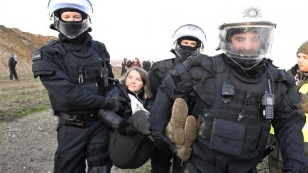 Greta Thunberg durante la detención