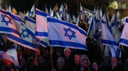 Ciudadanos de Israel protestan el sábado pasado, en Tel Aviv, contra el Gobierno de Netanyahu y la extrema derecha.