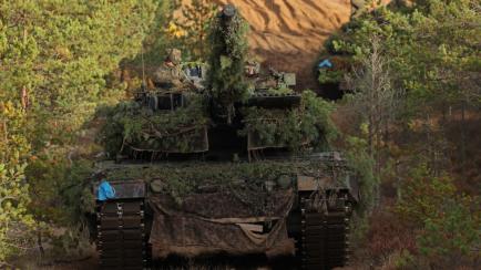 Un tanque Leopard 2A6 en acción en unos ejercicios de la OTAN