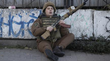 Un soldado ucraniano en Kiev