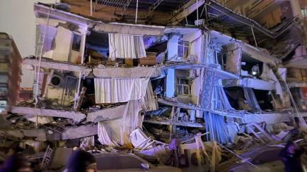Imagen de un edificio destruido en el terremoto que ha sacudido el sur de Turquía